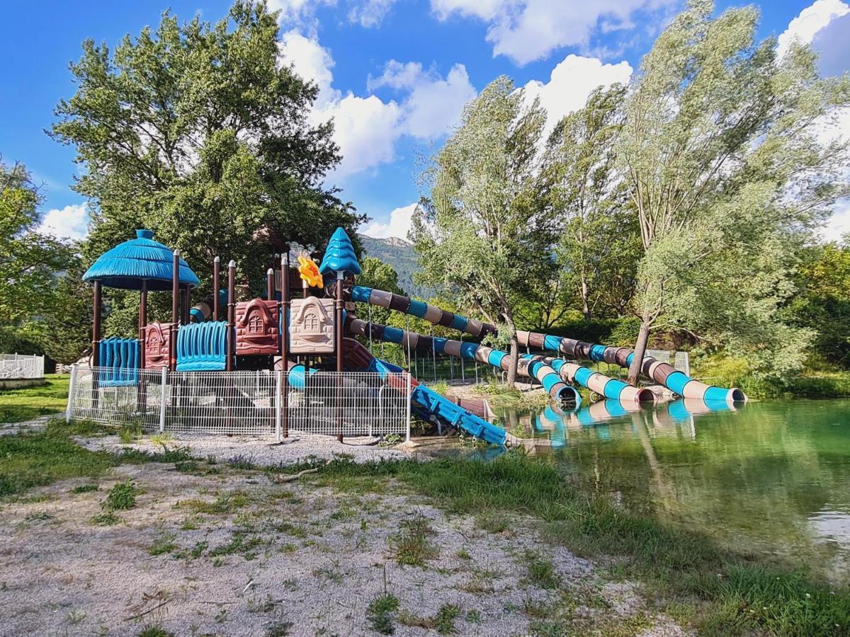 Hotel Camping Le Lac Bleu Châtillon-en-Diois Exterior foto